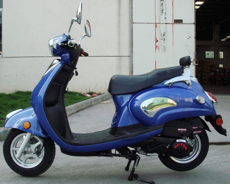 50cc/125cc 2つの座席、2が付いている小型のバイクのスクーターは大人のためのスクーターを動かします