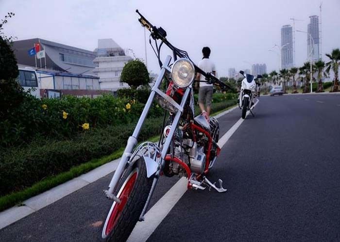 スパイダーマン様式50ccの通りの法的オートバイ、注文のHarleyのチョッパー12V電池3Lタンク