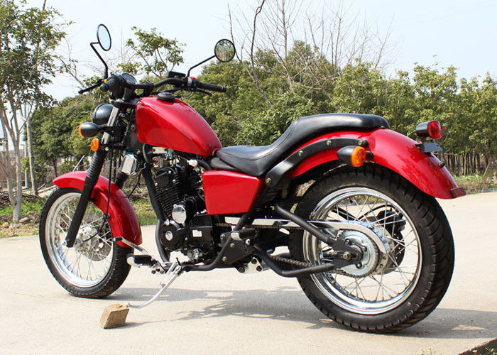 赤い250ccチョッパーのオートバイ5マニュアル トランスミッションが付いている低い石油消費90のkm/hの