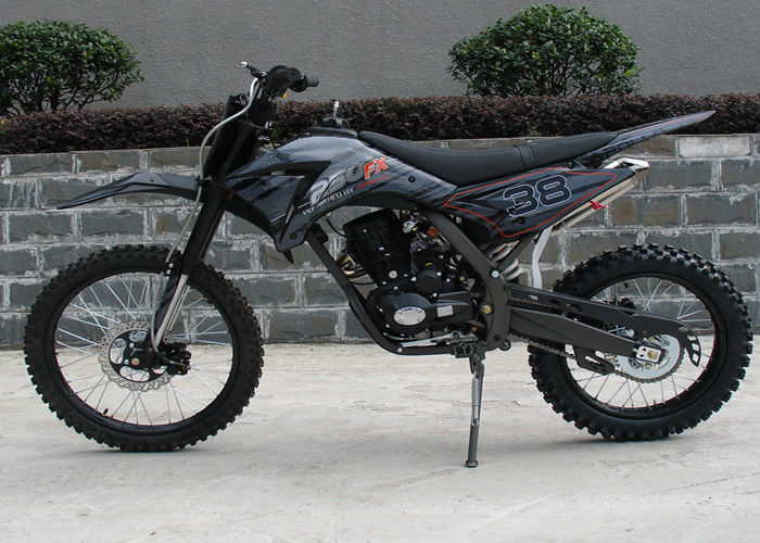 マニュアル トランスミッション8Lのオイル タンクとのアポロ様式250ccの土のバイクのオートバイの黒