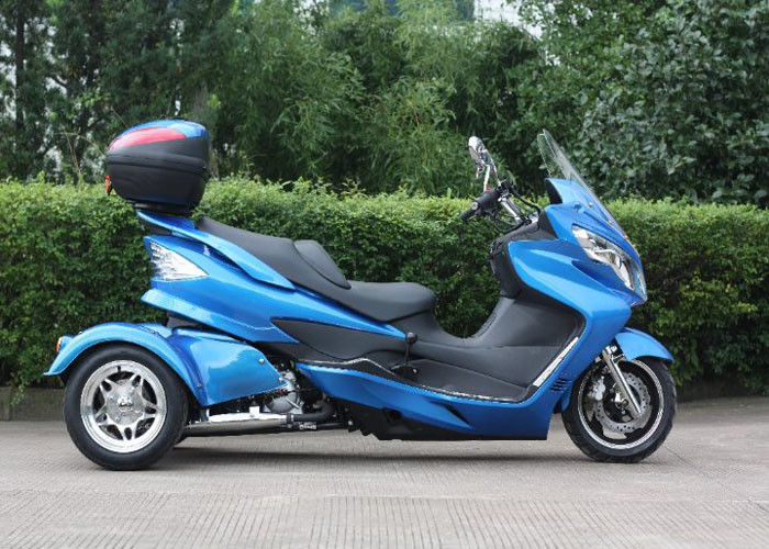 Yamahaは3つの車輪のスクーター300ccの逆のフル オートの3つの車輪のモーターバイクをクローンとして作りました