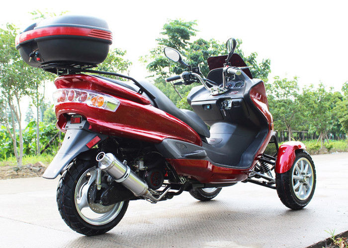 7.0kw 7500r/min 8HPエンジン/後部箱が付いている3つの車輪のスクーターのオートバイ150cc