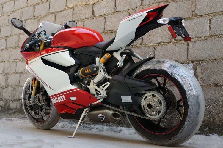 4ストローク1199ccの90° 「L」対シリンダーの強力なオートバイのDucati様式
