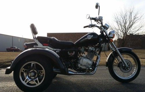 250cc空気は単一シリンダー、4打撃の冷却装置が付いている3つの車輪のTrikeのスクーターを冷却しました