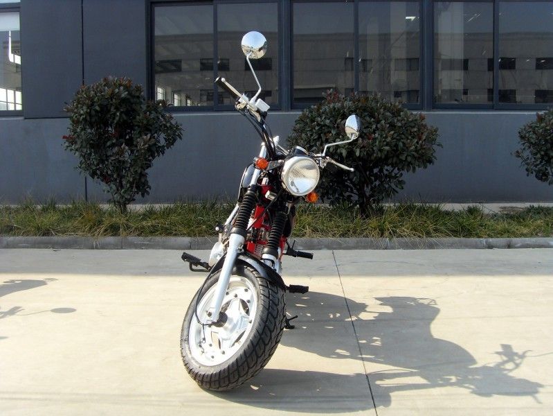 50cc古典的な広いハンドルバー/速度計および表示ランプが付いている小型土のバイクのオートバイ
