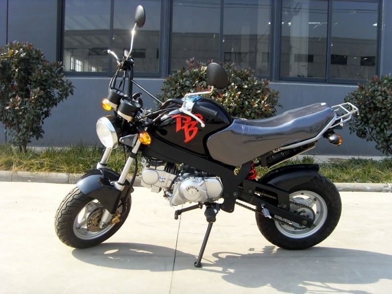 4つの速度ギヤ7 Lオイル タンクが付いている125cc Skyteamのオートバイの前部ディスク後部ドラム・ブレーキ