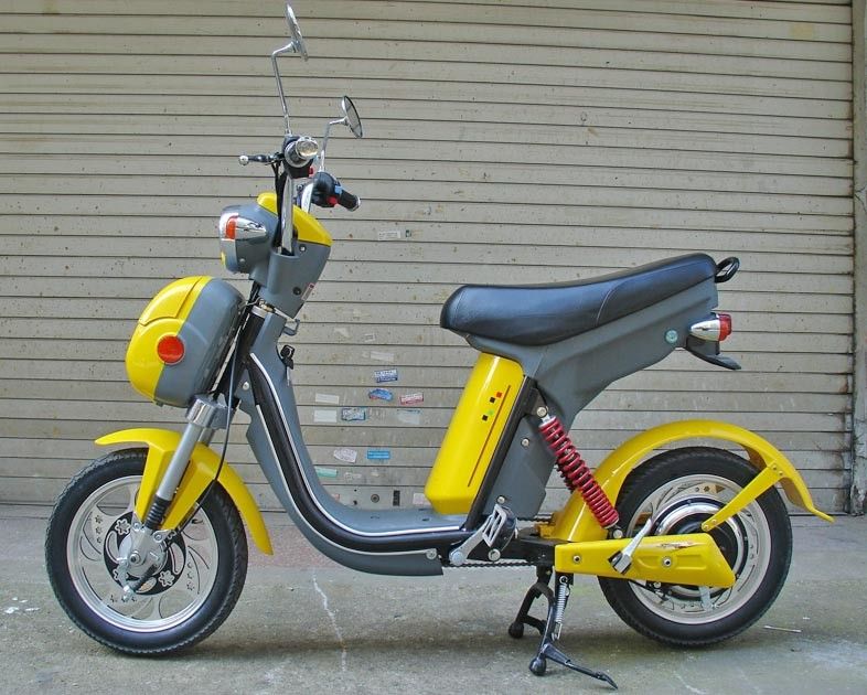 セリウムの証明書が付いている高速電動機のスクーター350w 450wattの大人のEスクーター