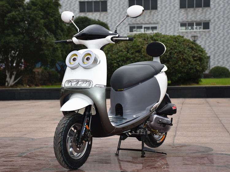 冷却された9.3hp/7500rpm 12