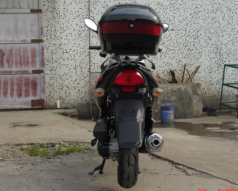 Cvtは71.3 * 28.5 * 41.3インチ小型バイクのスクーターの空気によって冷却されたエンジンを強制しました